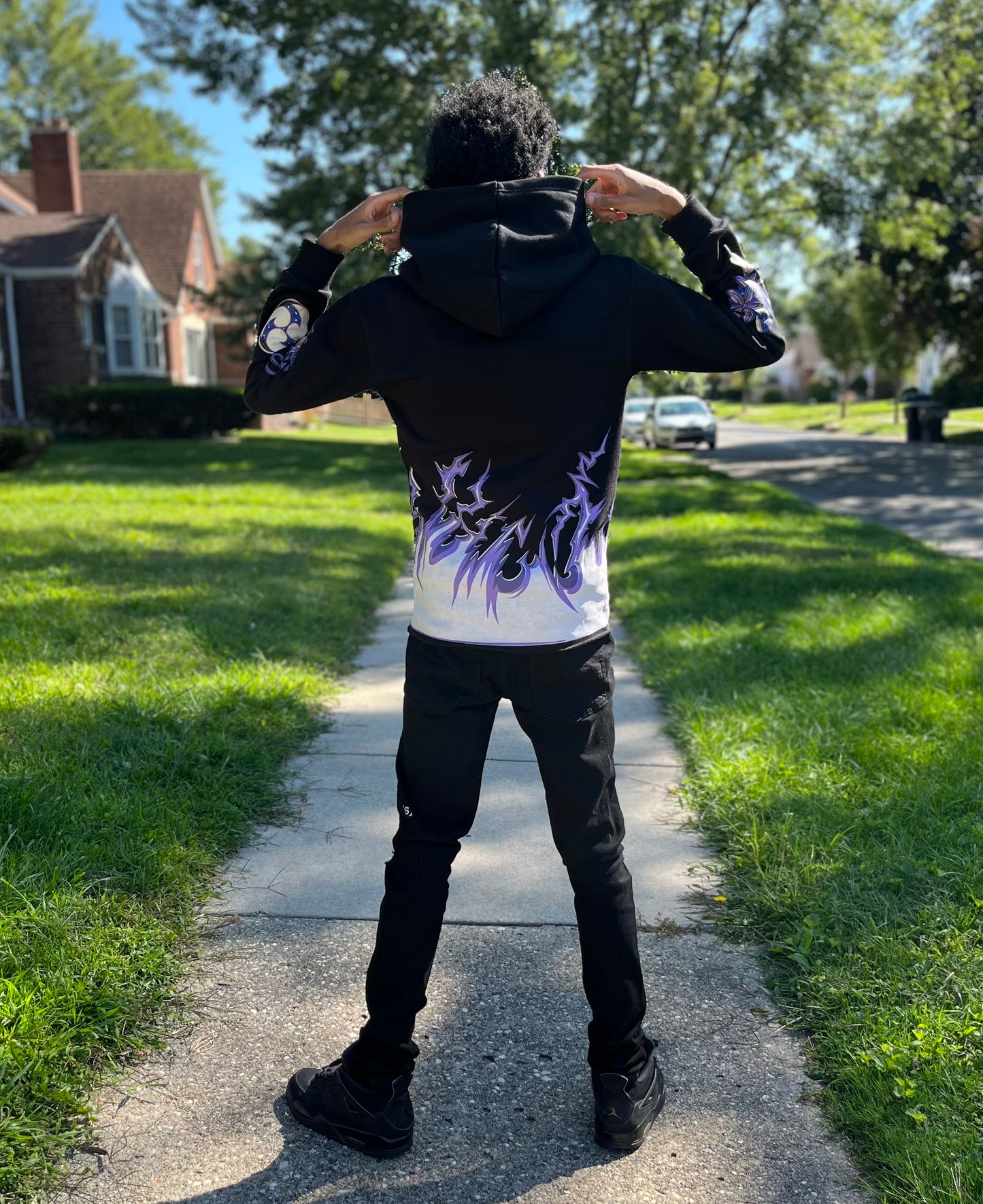 ENGULFED IN LIGHTNING HOODIE RIBLESS - BLACK *LIMITED EDITION NO RESTOCKS*