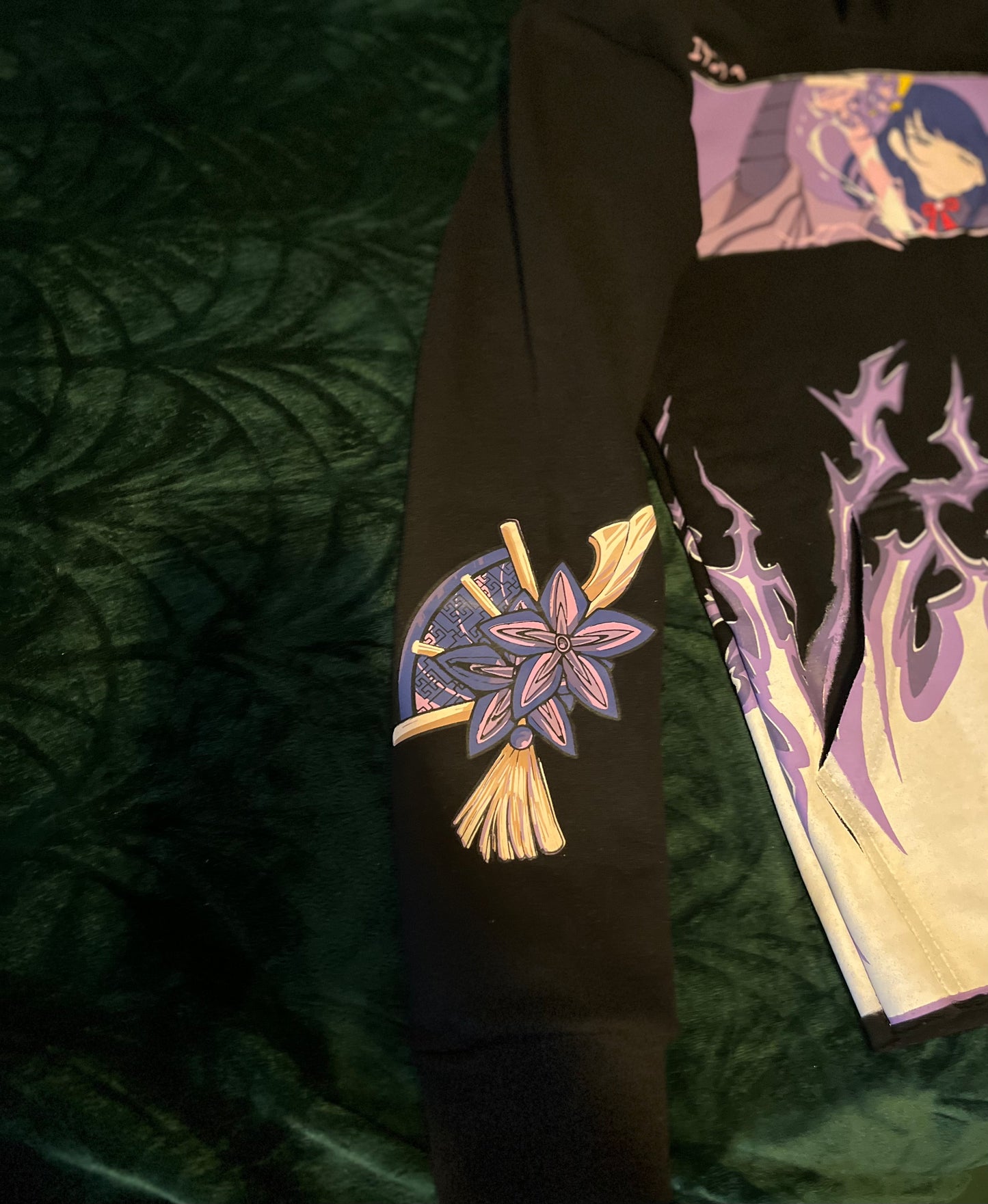 ENGULFED IN LIGHTNING HOODIE RIBLESS - BLACK *LIMITED EDITION NO RESTOCKS*