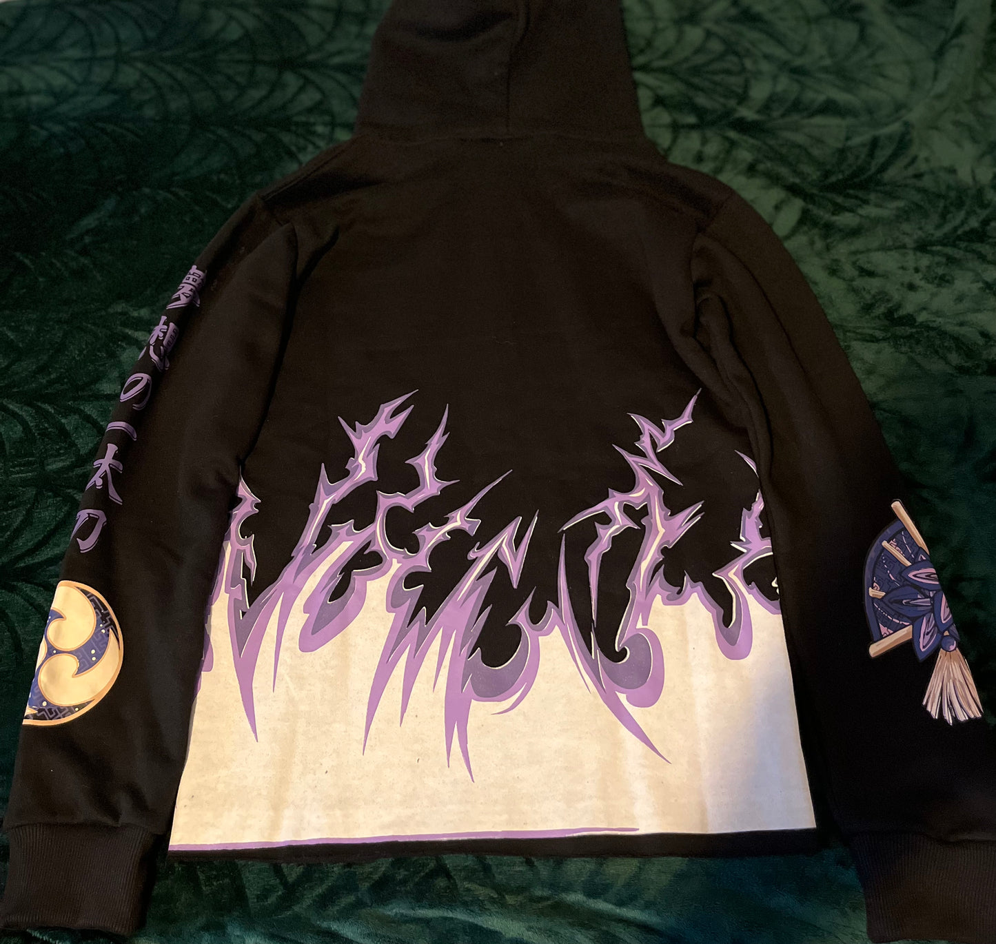 ENGULFED IN LIGHTNING HOODIE RIBLESS - BLACK *LIMITED EDITION NO RESTOCKS*